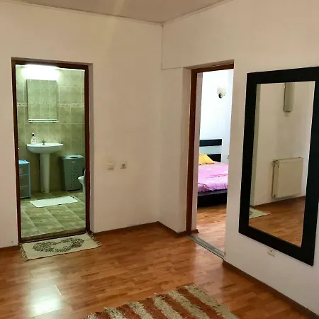 Apartment Green